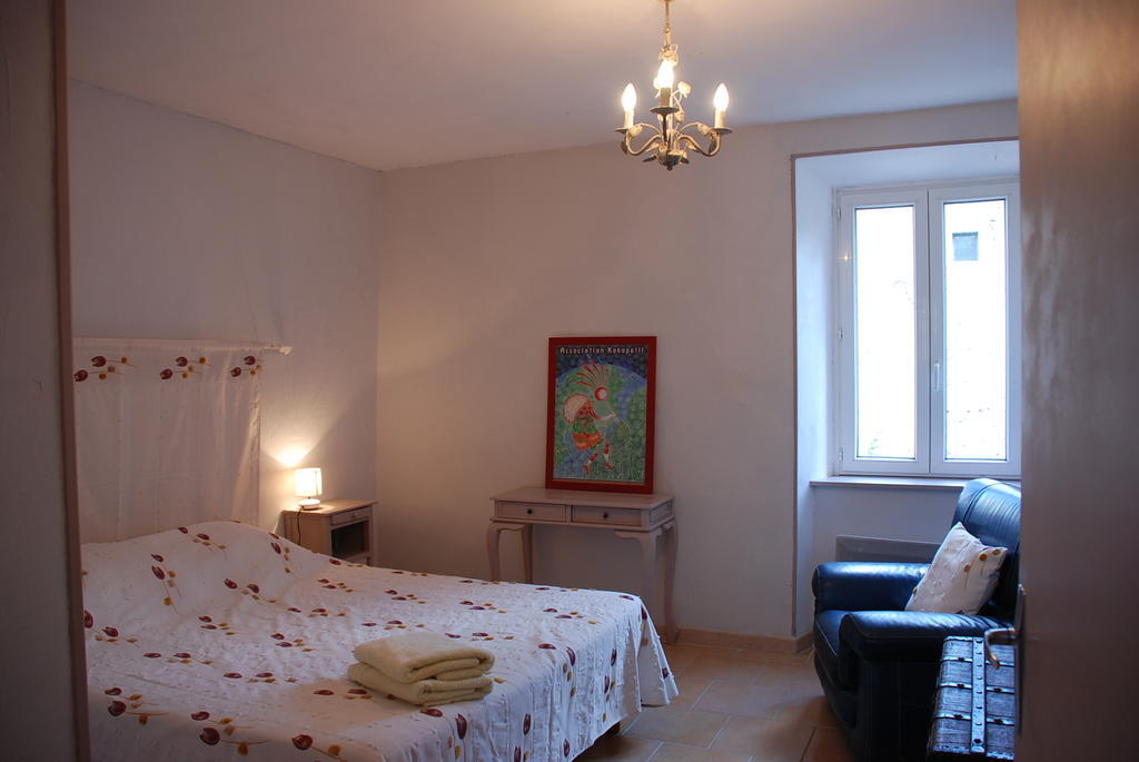 B&B Les Jardins Du Mas Evesque Rousson (Gard) Exterior foto