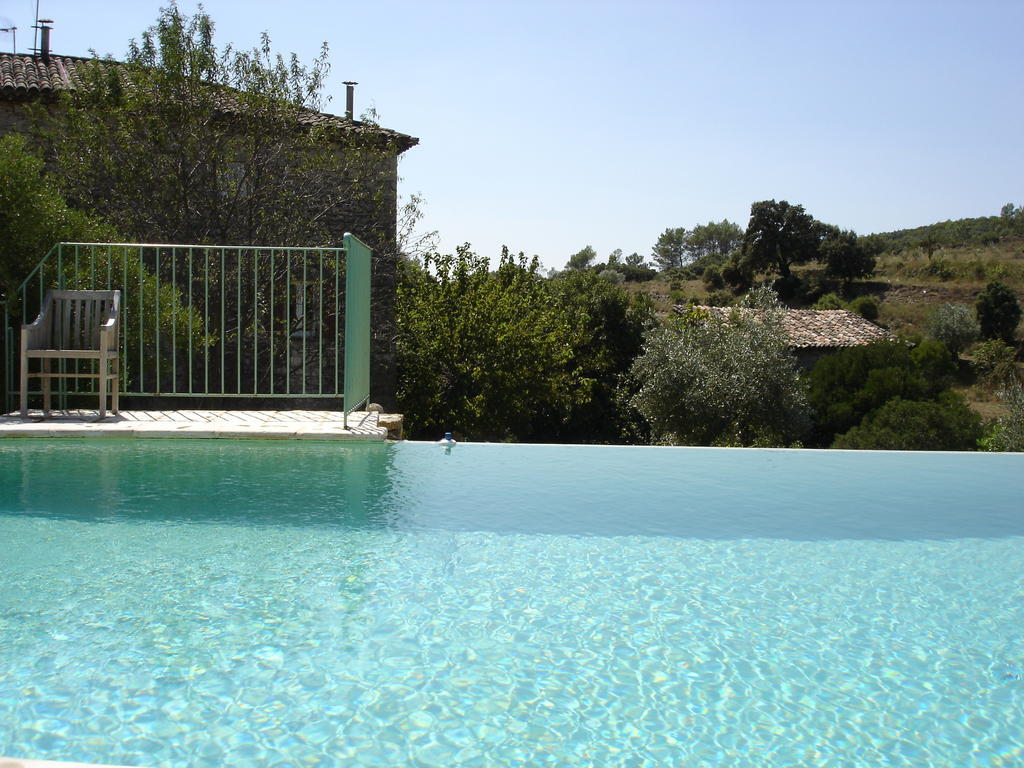 B&B Les Jardins Du Mas Evesque Rousson (Gard) Quarto foto